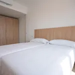 Lets Holidays Wake Up By The Sea In Victoria 1