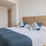 Lets Holidays Wake Up By The Sea In Victoria 1 *