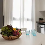 Appartement Lets Holidays Wake Up By The Sea In Victoria 1