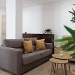 Appartement Lets Holidays Wake Up By The Sea In Victoria 1
