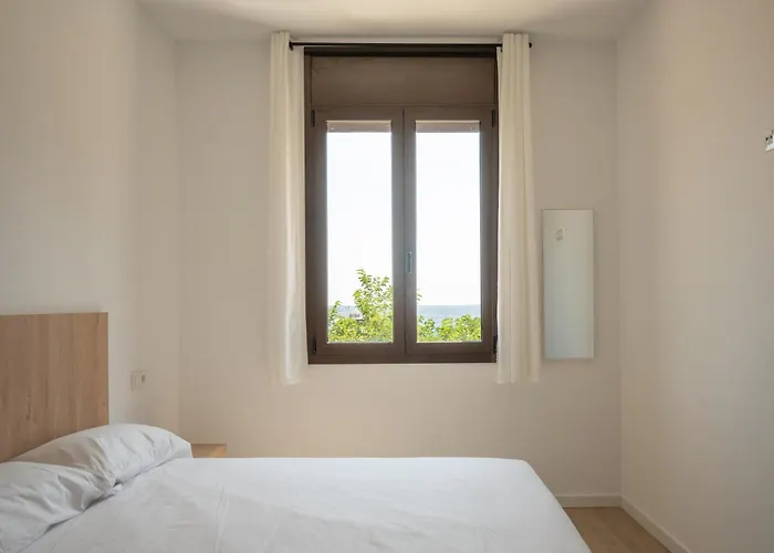 Lets Holidays Wake Up By The Sea In Victoria 1 Apartment *